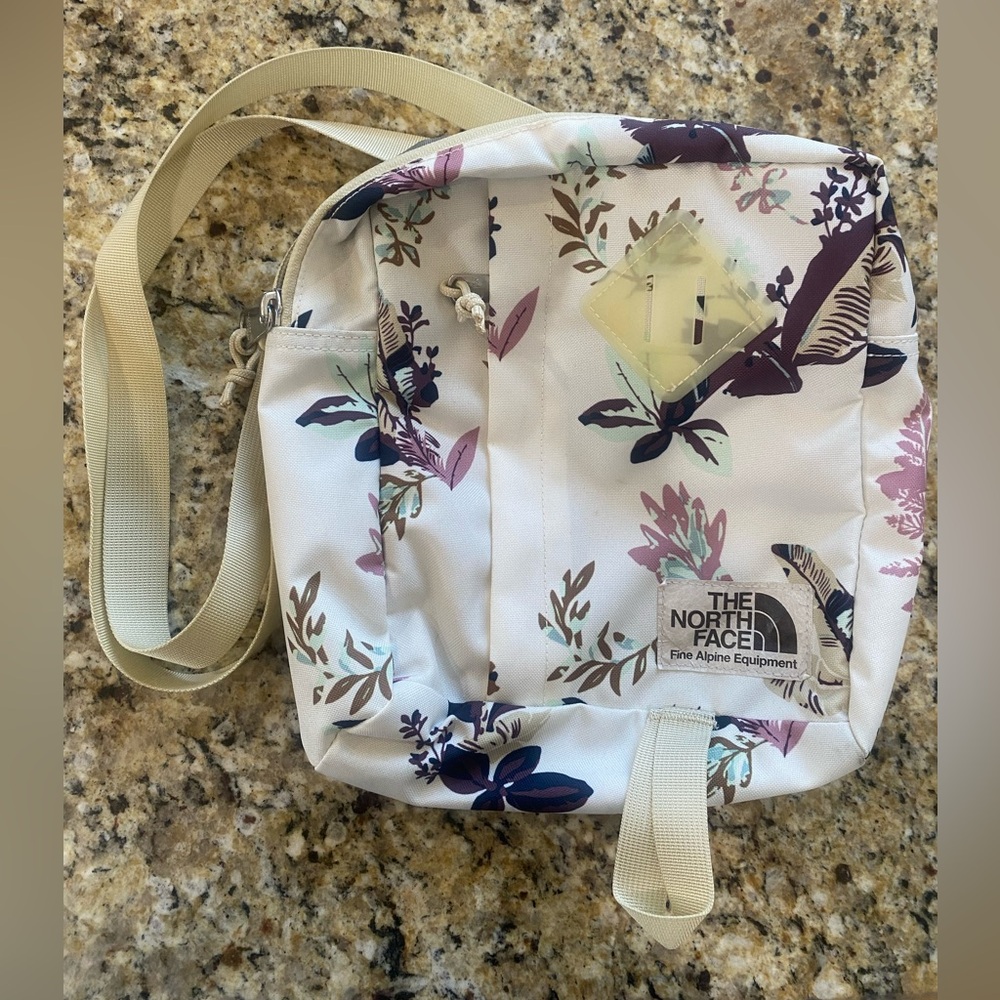 THE NORTH FACE Berkeley Crossbody Bag